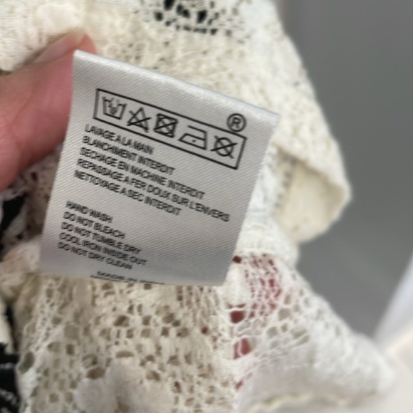 Maje Elegant Lace Dress with Black Embroidery - Picture 13 of 16